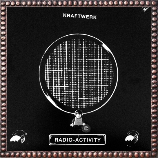 Kraftwerk Radio-Activity 01 (2)
